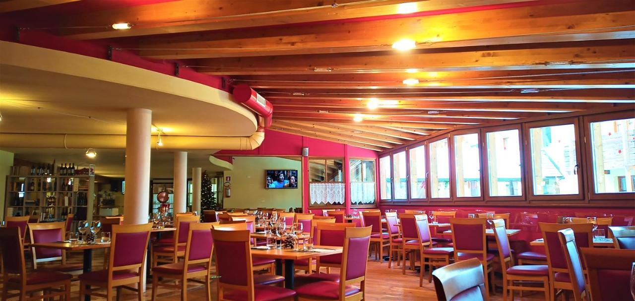 Nevesole Folgarida Resort Aparthotel Bagian luar foto