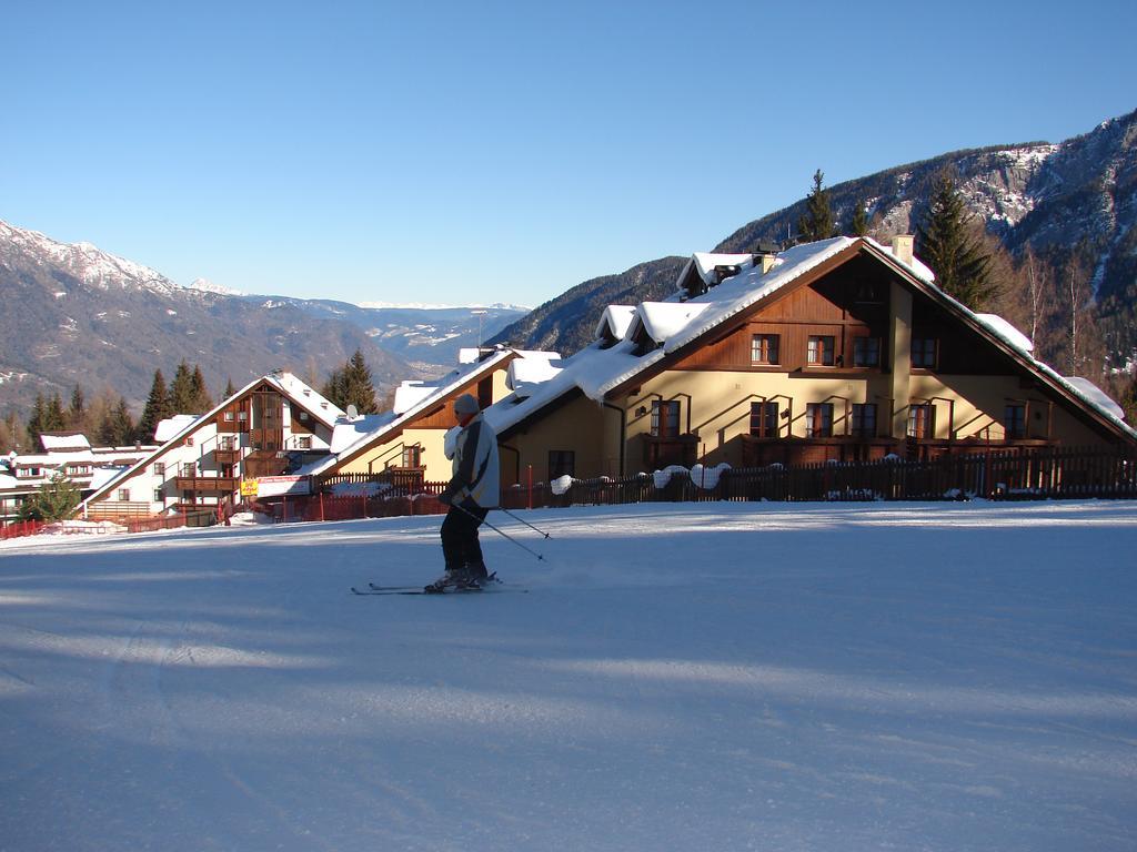 Nevesole Folgarida Resort Aparthotel Bagian luar foto