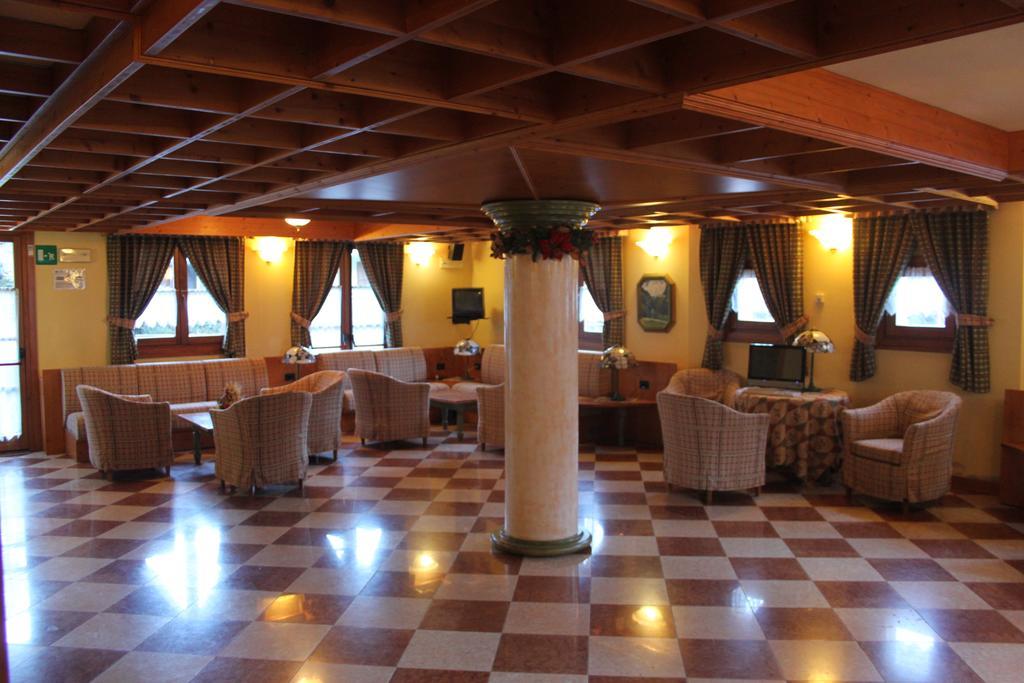 Nevesole Folgarida Resort Aparthotel Bagian luar foto
