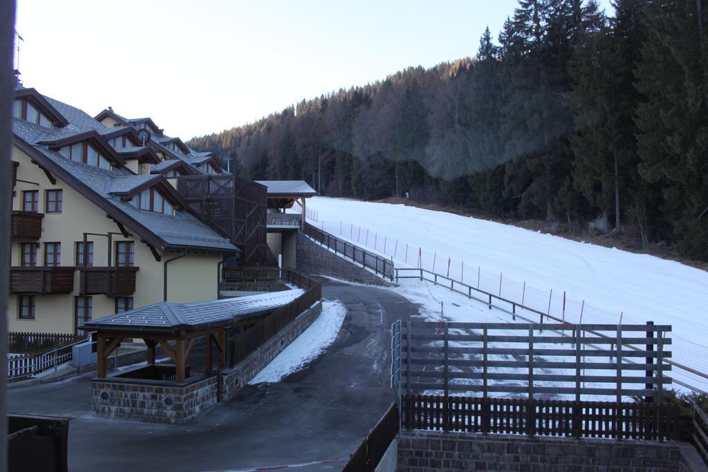 Nevesole Folgarida Resort Aparthotel Bagian luar foto